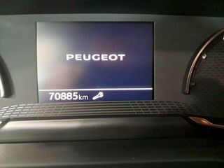 Peugeot 208 BlueHDi 73kW (100CV) Allure