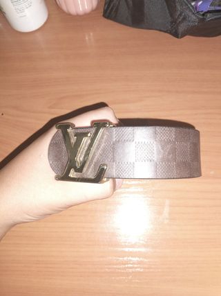 Cinturón Louis Vuitton Marrón de buena calidad