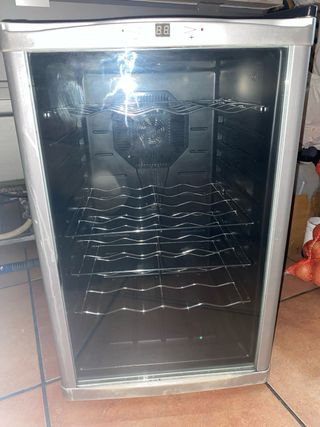 Nevera de botellas