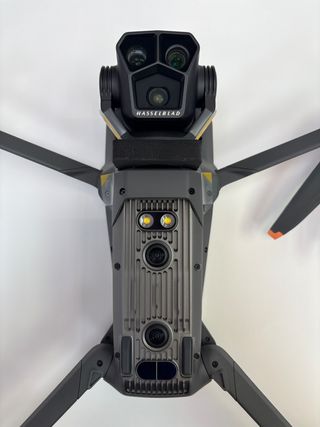 Dron DJI Mavic 3 Pro Fly More Combo Con RC