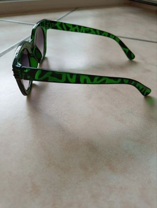 Occhiali da sole fantasia verde