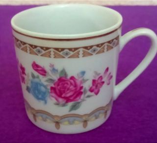 SET: «5 TAZZINE DA CAFFÈ PICCOLE + 4 PIATTI VINTAGE».