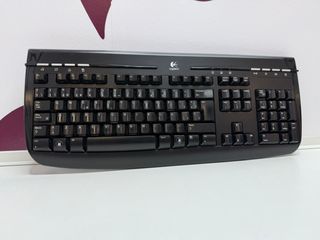 Teclado Alfanumérico Logitech Internet 350