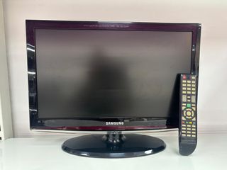 Televisor LED Samsung LE22C450E1W