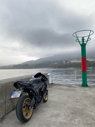 Kawasaki ZX6R