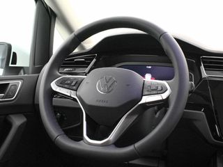 VOLKSWAGEN TOURAN 2.0 TDI 110KW DSG R-LINE 150 5P 7 Plazas