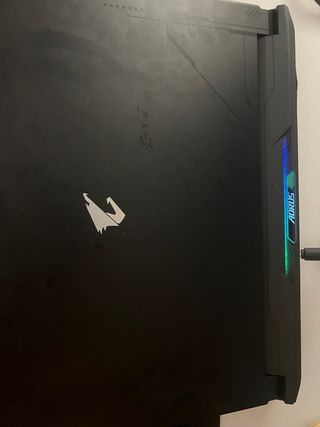 Portátil AORUS 17X i9 RTX 4090 32GB RAM