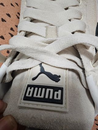 Zapatillas Puma Beige y Negra