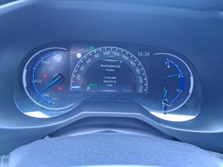 Toyota Rav4 2.5l 220H Advance
