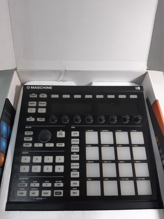 Caja de ritmos Maschine MK2 Studio Native Instruments