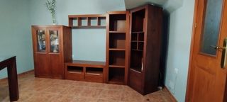 Mueble de salón de madera