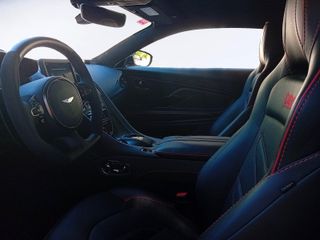 Aston Martin DBS Superleggera 5.2 V12