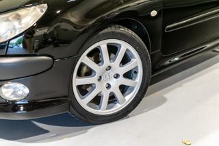 PEUGEOT 206 GTI