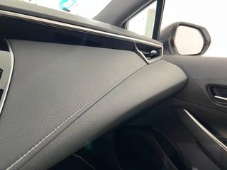TOYOTA Corolla 1.8 125H ACTIVE TECH E-CVT