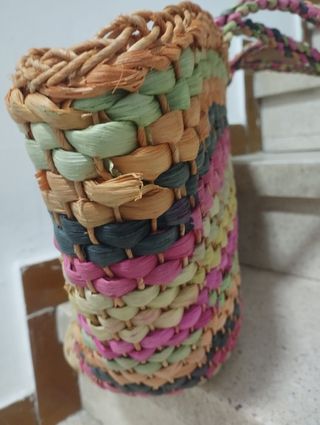 Bolsa,capazo, bolso de mimbre multicolor artesanal