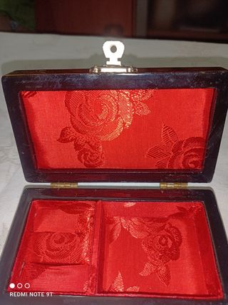 Precioso joyero pequeño con diseño oriental
