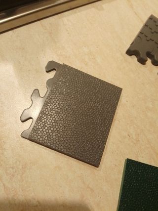 4 Sottobicchieri in plastica grigio e verde