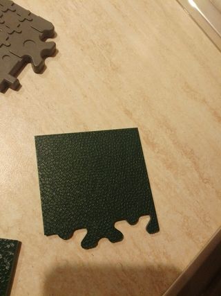 4 Sottobicchieri in plastica grigio e verde