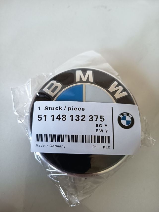 INSIGNIA BMW 82 mm - Capó