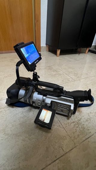 Videocámara Sony VX2000 con grabador n tarjetas SD