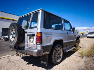 Isuzu Trooper 1987