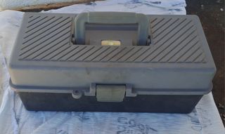 Caja de herramientas gris