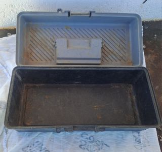 Caja de herramientas gris