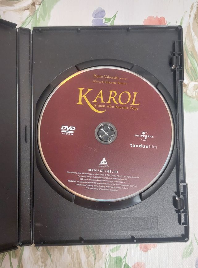 DVD Karol: El hombre que se convirtió en Papa