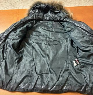 Giubbotto donna Essenza nero con cappuccio