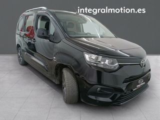 Toyota Proace City Verso COMBI 1.2i 96kW SWB Tracks Aut. 5d 