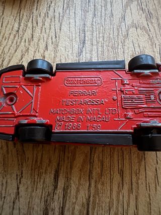 Auto in metallo in scala, 2 Ferrari e 1 Maserati