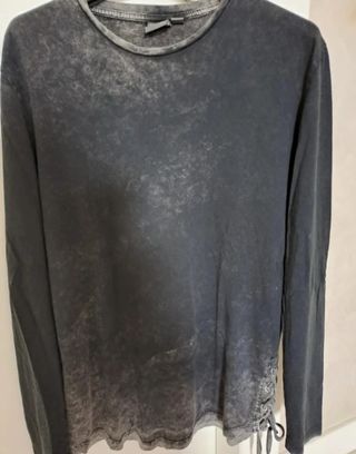 Maglietta taglia scritta XS ma veste M