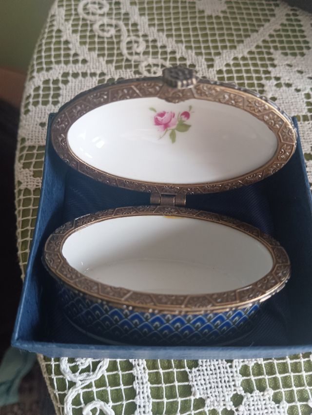 Cajita cerámica portuguesa decorada