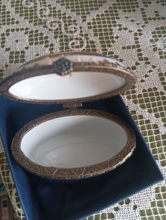 Cajita cerámica portuguesa decorada