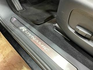 Land-Rover Range Rover Evoque 2.0 D150 R-Dynamic AUTO 4WD 