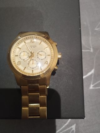 Reloj Guess Dorado original