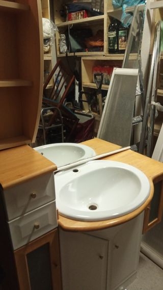 Mueble de lavabo con espejo