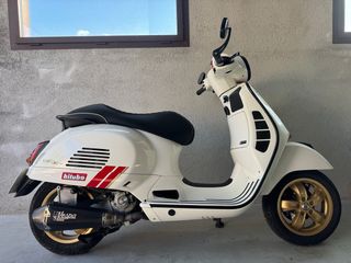 Vespa 300 GTS Racing Sixties 