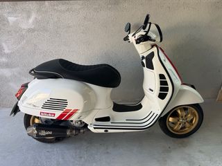 Vespa 300 GTS Racing Sixties 