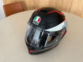 Casco AGV Talla L Negro Blanco y Rojo