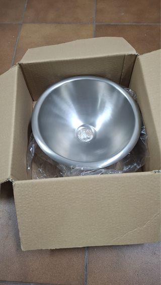 Lavabo redondo de acero