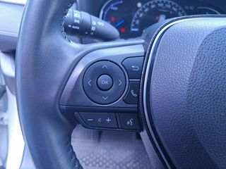 Toyota Rav4 2.5l 220H Advance