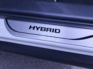 Toyota Rav4 2.5l 220H Advance