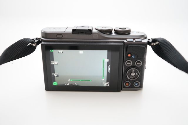 Cámara Olympus PEN E-PL10 Negra