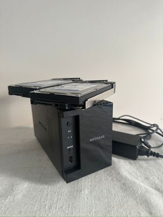 Netgear ReadyNAS 102 - NAS 2 alloggiamenti + 2 dischi
