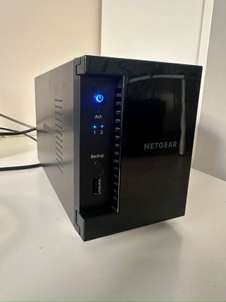 Netgear ReadyNAS 102 - NAS 2 alloggiamenti + 2 dischi