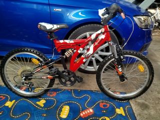 Bicicleta infantil y patinete