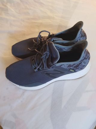 Zapatillas New Balance Grises 46,5