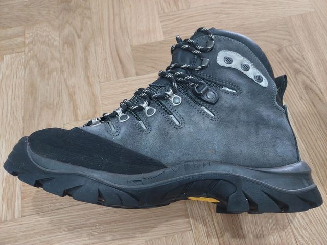 Botas Montaña Bestard Goretex Vibram Talla 41,5