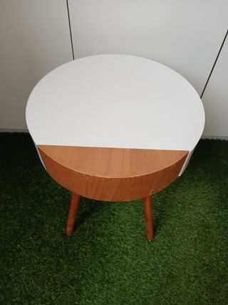 Mesa auxiliar redonda madera y blanca